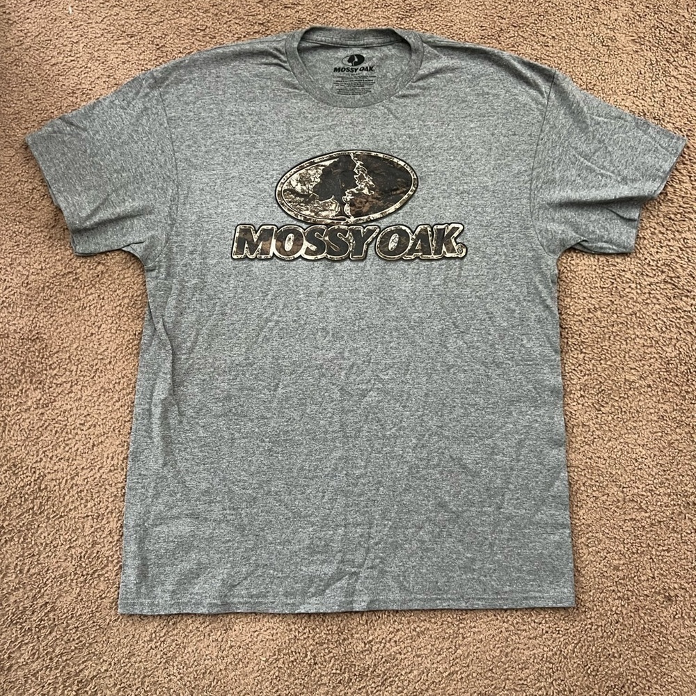 NWOT Mossy Oak- Tee Shirt​​​​​​​​​​​​